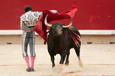 Faena de los toros de la ganadería de Fuente Ymbro para los diestros Juan José Padilla, Roca Rey y Cayetano