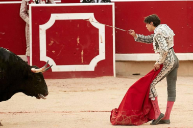 Faena de los toros de la ganadería de Fuente Ymbro para los diestros Juan José Padilla, Roca Rey y Cayetano