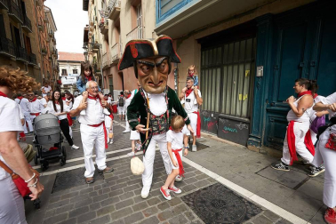 Fotos de los gigantes y cabezudos de Pamplona, 13 de julio de San Fermín 2018