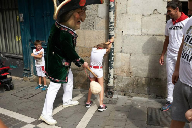 Fotos de los gigantes y cabezudos de Pamplona, 13 de julio de San Fermín 2018