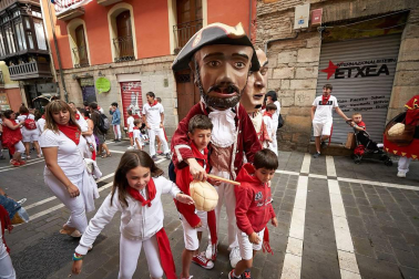Fotos de los gigantes y cabezudos de Pamplona, 13 de julio de San Fermín 2018