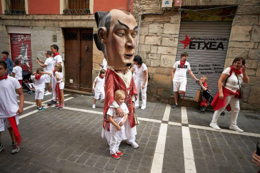 Fotos de los gigantes y cabezudos de Pamplona, 13 de julio de San Fermín 2018