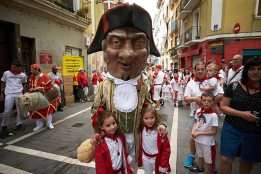 Fotos de los gigantes y cabezudos de Pamplona, 13 de julio de San Fermín 2018