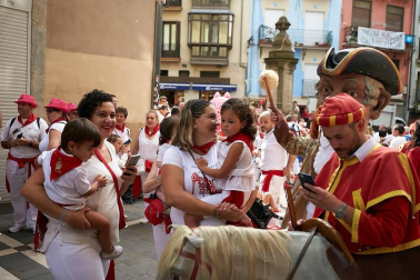 Fotos de los gigantes y cabezudos de Pamplona, 13 de julio de San Fermín 2018