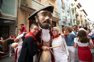 Fotos de los gigantes y cabezudos de Pamplona, 13 de julio de San Fermín 2018