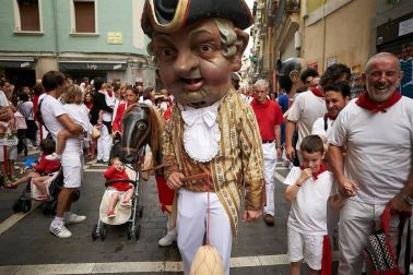 Fotos de los gigantes y cabezudos de Pamplona, 13 de julio de San Fermín 2018