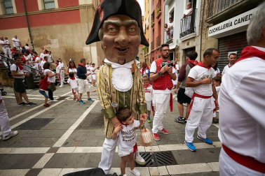 Fotos de los gigantes y cabezudos de Pamplona, 13 de julio de San Fermín 2018