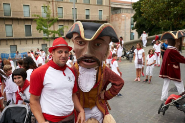 Fotos de los gigantes y cabezudos de Pamplona, 13 de julio de San Fermín 2018