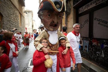 Fotos de los gigantes y cabezudos de Pamplona, 13 de julio de San Fermín 2018