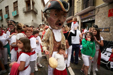 Fotos de los gigantes y cabezudos de Pamplona, 13 de julio de San Fermín 2018