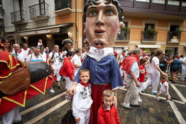 Fotos de los gigantes y cabezudos de Pamplona, 13 de julio de San Fermín 2018