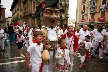 Fotos de los gigantes y cabezudos de Pamplona, 13 de julio de San Fermín 2018