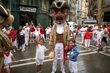 Fotos de los gigantes y cabezudos de Pamplona, 13 de julio de San Fermín 2018