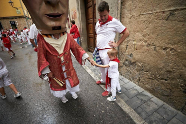 Fotos de los gigantes y cabezudos de Pamplona, 13 de julio de San Fermín 2018