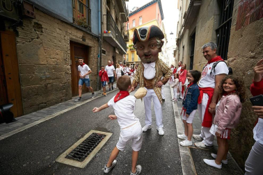 Fotos de los gigantes y cabezudos de Pamplona, 13 de julio de San Fermín 2018