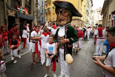 Fotos de los gigantes y cabezudos de Pamplona, 13 de julio de San Fermín 2018