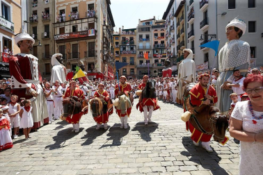 Fotos de los gigantes y cabezudos de Pamplona, 14 de julio de San Fermín 2018
