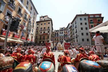 Fotos de los gigantes y cabezudos de Pamplona, 14 de julio de San Fermín 2018