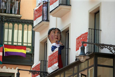 Fotos de los gigantes y cabezudos de Pamplona, 14 de julio de San Fermín 2018