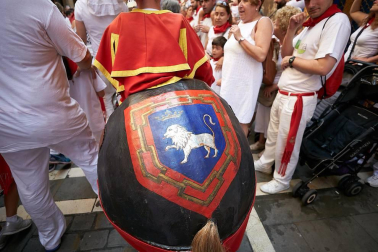 Fotos de los gigantes y cabezudos de Pamplona, 14 de julio de San Fermín 2018