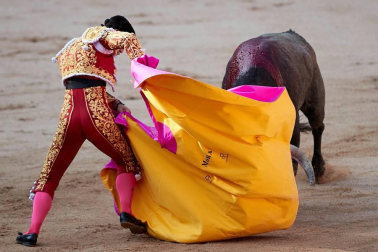 Faena de los toros de la ganadería de Fuente Ymbro para los diestros Juan José Padilla, Roca Rey y Cayetano