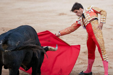 Faena de los toros de la ganadería de Fuente Ymbro para los diestros Juan José Padilla, Roca Rey y Cayetano