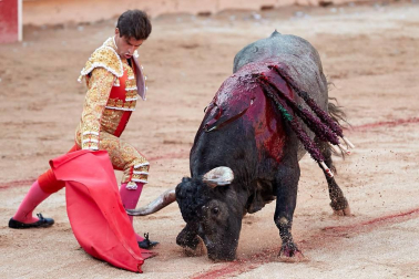 Faena de los toros de la ganadería de Fuente Ymbro para los diestros Juan José Padilla, Roca Rey y Cayetano