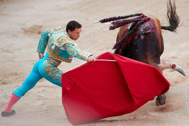 Faena de los toros de la ganadería de Fuente Ymbro para los diestros Juan José Padilla, Roca Rey y Cayetano
