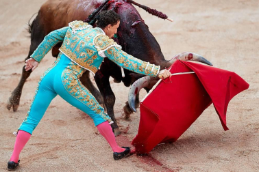 Faena de los toros de la ganadería de Fuente Ymbro para los diestros Juan José Padilla, Roca Rey y Cayetano