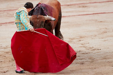 Faena de los toros de la ganadería de Fuente Ymbro para los diestros Juan José Padilla, Roca Rey y Cayetano