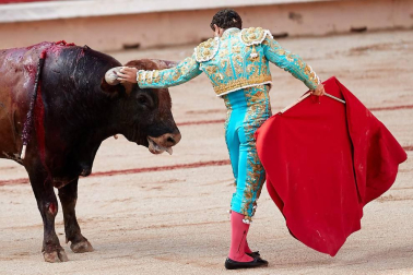 Faena de los toros de la ganadería de Fuente Ymbro para los diestros Juan José Padilla, Roca Rey y Cayetano