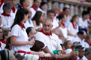 Público asistente a la Plaza de Toros de Pamplona durante la última corrida de la Feria del Toro 2018.