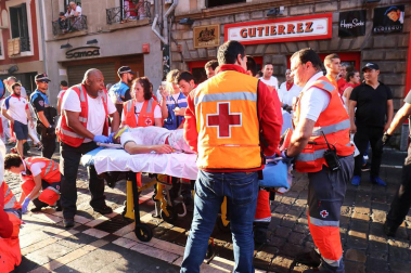 Imágenes del octavo encierro de los Sanfermines de 2018, con toros de la ganadería Miura.