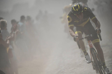 Galería de fotos de la novena etapa del Tour, con numerosos accidentes en el Pavés