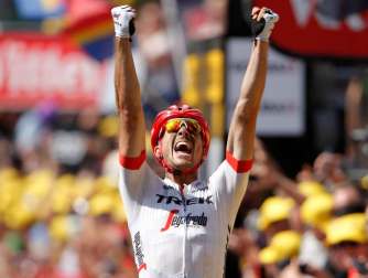 Galería de fotos de la novena etapa del Tour, con numerosos accidentes en el Pavés