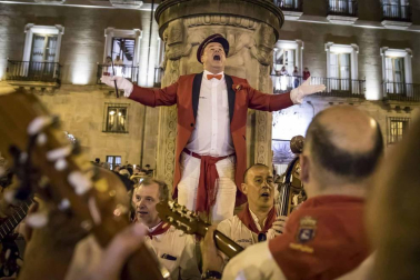 Fotos del 'Pobre de mí' con el que Pamplona despide los Sanfermines 2018