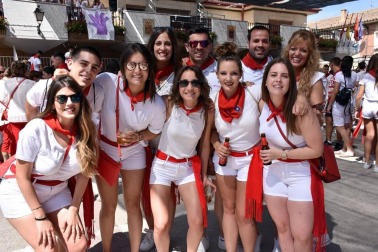 Cadreita celebró el pasado domingo 15 de julio el inicio de sus fiestas patronales en honor a San Miguel. En total, fueron ocho días de fiesta en los que la música, los actos gastronómicos y los festejos taurinos populares volvieron a ser los principales protagonistas. ¡Click! vivió junto a los cadreitanos el lanzamiento del cohete.
