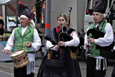 Este sábado al mediodía comenzaron las fiestas de Santiago que organiza cada año el Lar Gallego de Pamplona