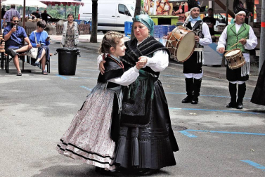 Este sábado al mediodía comenzaron las fiestas de Santiago que organiza cada año el Lar Gallego de Pamplona