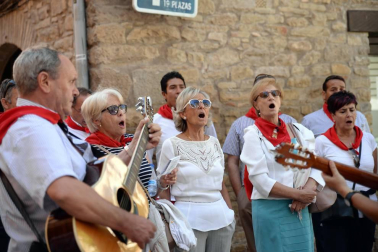 Auroros de localidades de toda la Comunidad foral se han concentrado este domingo en Sangüesa y Cáseda en su cita anual.