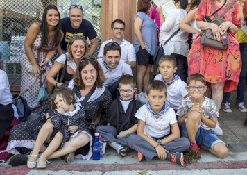 Celebración de la tradicional fiesta por las calles de Elizondo.