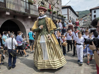 Inicio de las fiestas de Santiago en la localidad navarra.