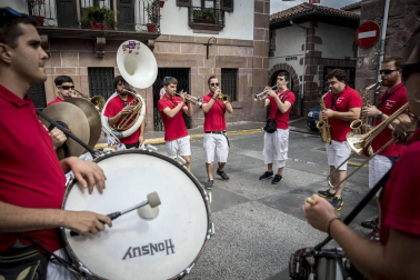 Inicio de las fiestas de Santiago en la localidad navarra.