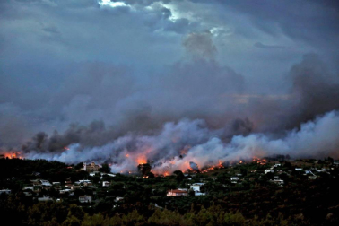 Decenas de muertos por varios incendios al noreste de Atenas