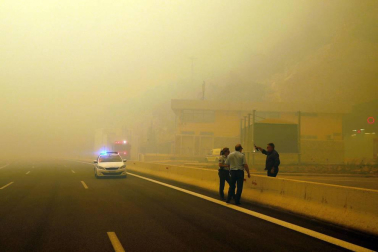 Decenas de muertos por varios incendios al noreste de Atenas