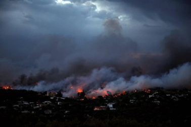 Decenas de muertos por varios incendios al noreste de Atenas