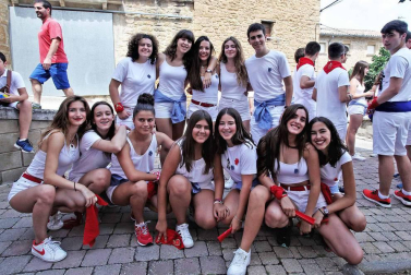El chupinazo de este año estuvo marcado por el reconocimiento al grupo de auroros de la localidad