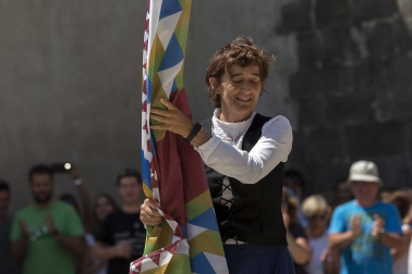 Imágenes del cohete de fiestas de Isaba