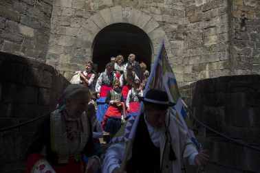Imágenes del cohete de fiestas de Isaba
