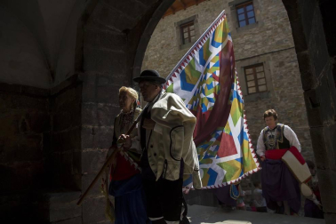 Imágenes del cohete de fiestas de Isaba